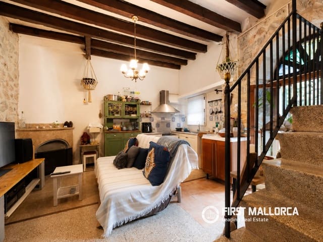 4 bedroom Villa for sale in Caimari, Selva - € 530,000 (Ref: 9926368)