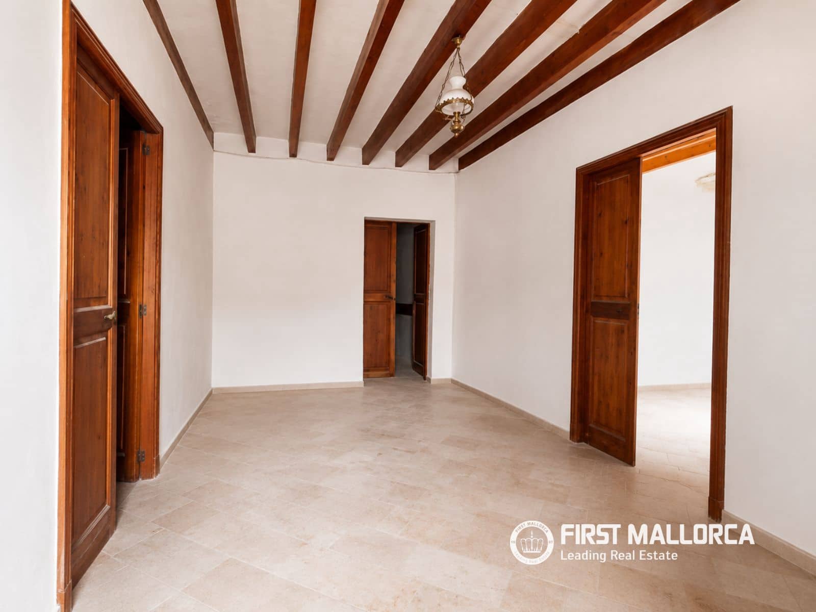 4 bedroom Villa for sale in Caimari - € 530,000 (Ref: 9926368)