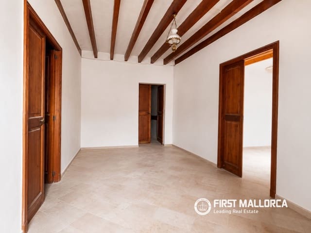 4 bedroom Villa for sale in Caimari, Selva - € 530,000 (Ref: 9926368)
