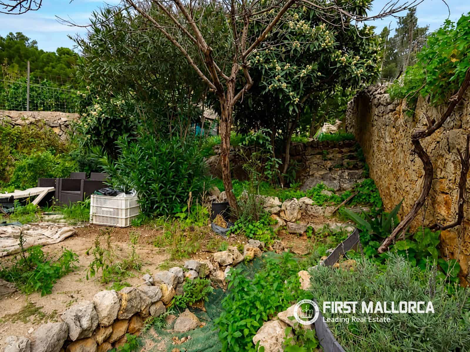 4 bedroom Villa for sale in Caimari - € 530,000 (Ref: 9926368)