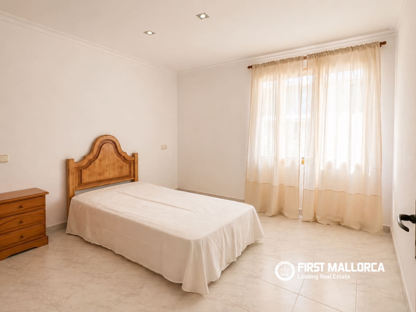 3 bedroom Apartment for rent in Palma de Mallorca - € 2,000 (Ref: 9928525)