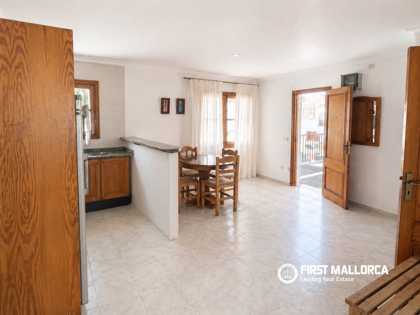 3 bedroom Apartment for rent in Palma de Mallorca - € 2,000 (Ref: 9928525)