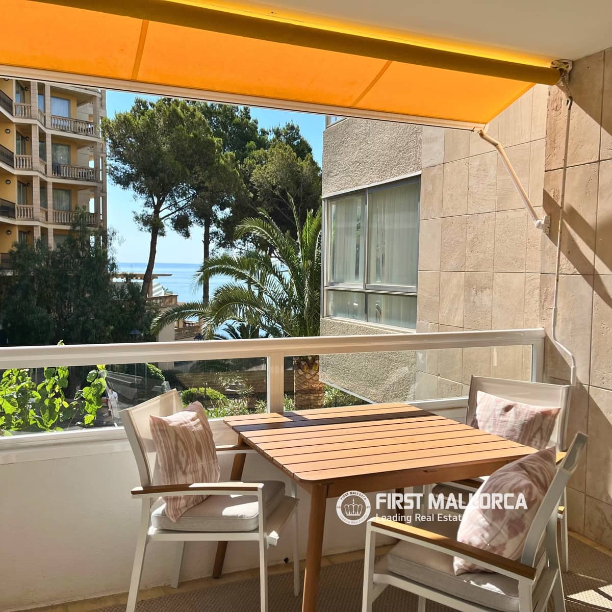 2 bedroom Apartment for sale in Illetas with pool - € 698,000 (Ref: 9928528)