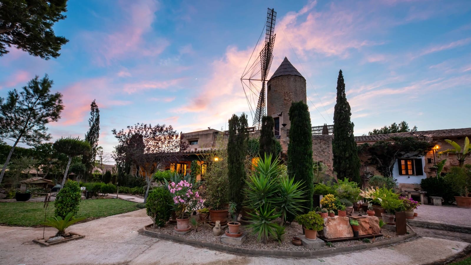 5 bedroom Finca/Country House for sale in Santa Eugenia with pool garage - € 6,950,000 (Ref: 9932376)