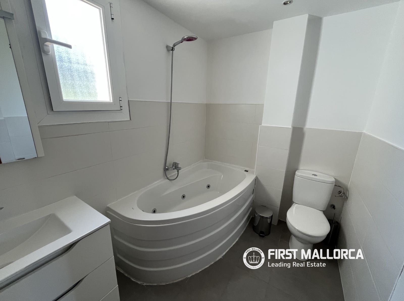 3 camera da letto Villetta Bifamiliare da affittare in Palma de Mallorca con garage - 3.000 € (Rif: 9932377)