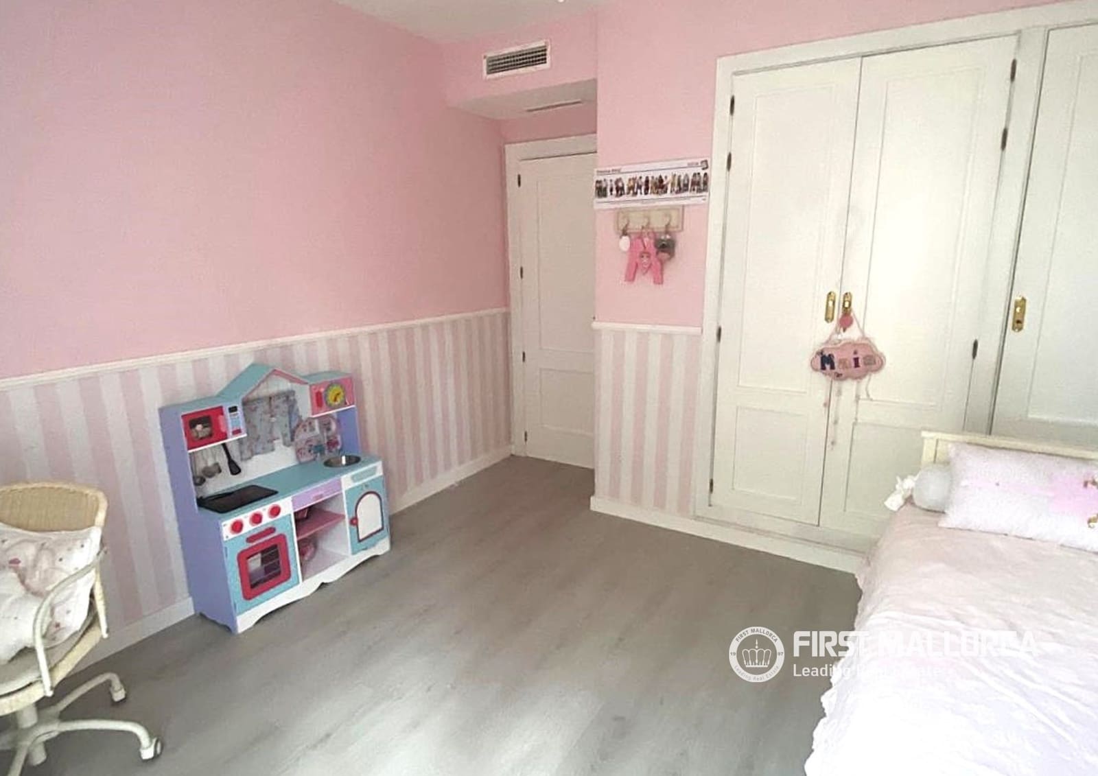 2 bedroom Apartment for rent in Puig de Ros with pool - € 2,300 (Ref: 9935274)