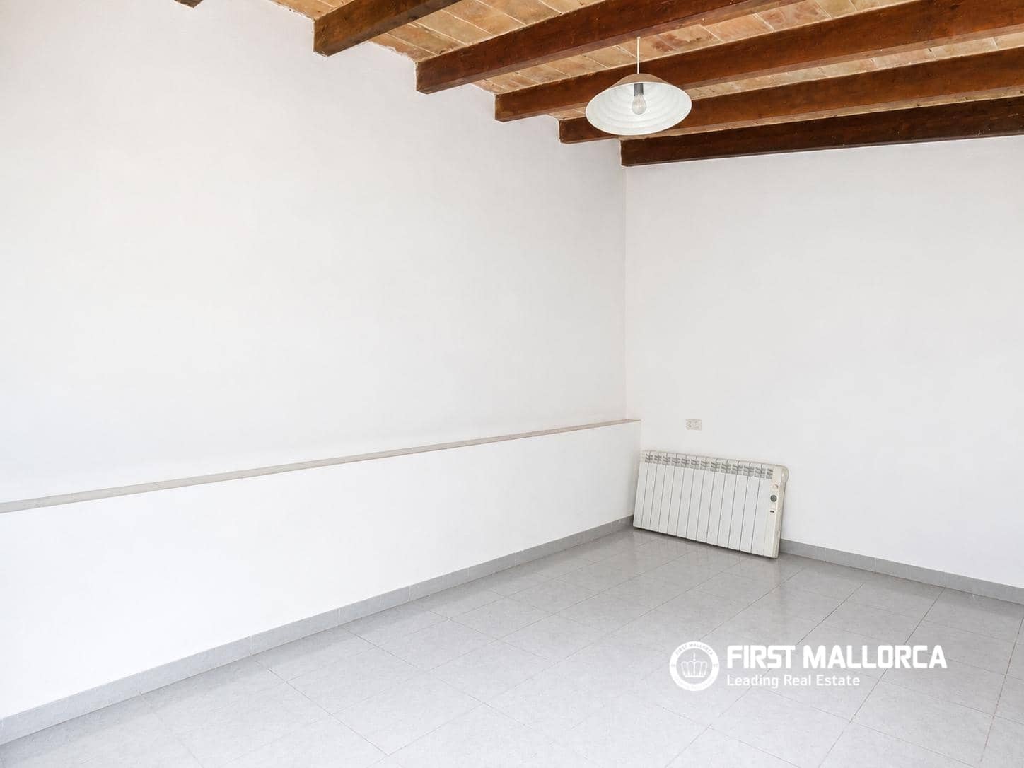 3 bedroom Finca/Country House for rent in Pollensa / Pollenca with garage - € 2,100 (Ref: 9935275)