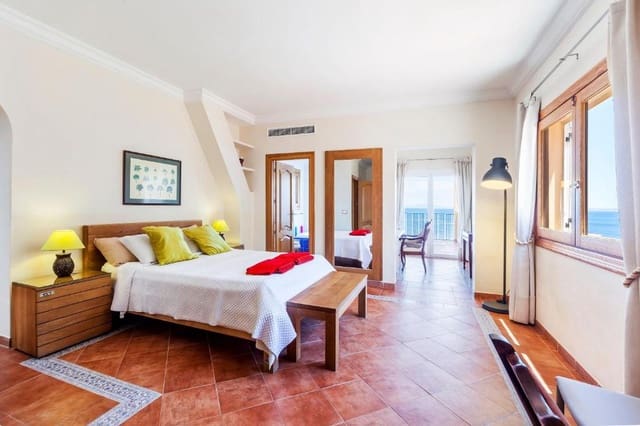 5 makuuhuone Huvila vuokrattavana paikassa Cala Vinyes / Cala Vinyas / Cala Viñas, Calvià - 16 000 € (Ref: 9935277)