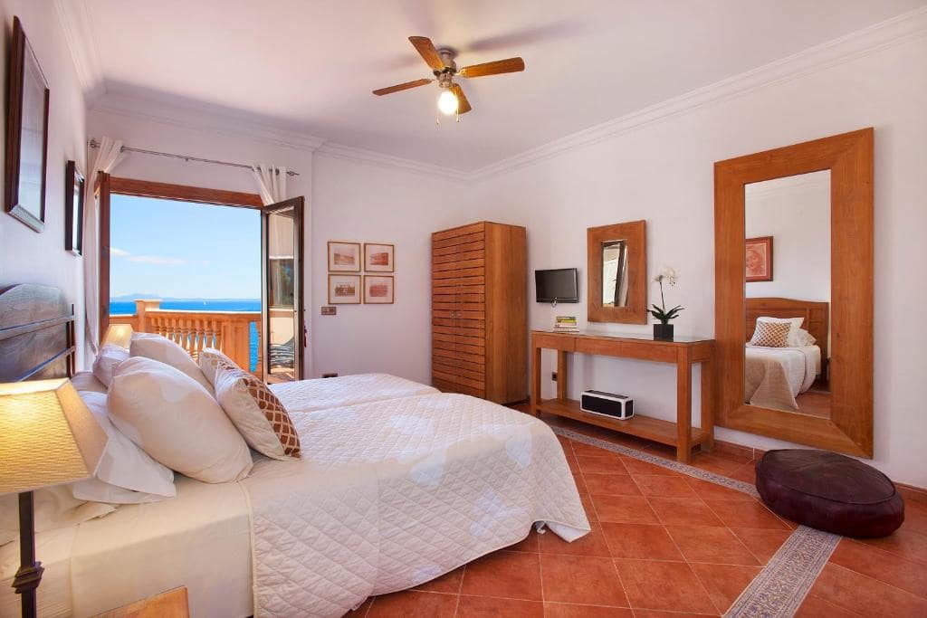 5 makuuhuone Huvila vuokrattavana paikassa Cala Vinyes / Cala Vinyas / Cala Vinas - 16 000 € (Ref: 9935277)