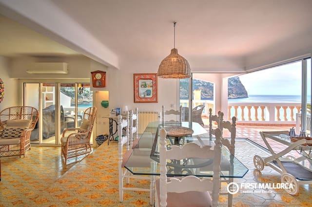 Ático de 2 habitaciones en Puerto de Andratx, Andratx en venta con piscina - 2.200.000 € (Ref: 9937303)