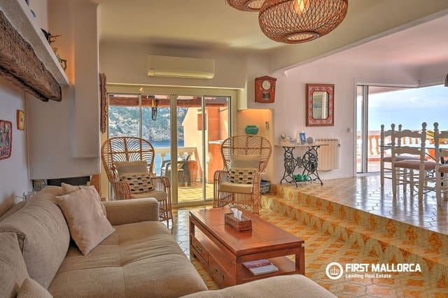 Ático de 2 habitaciones en Puerto de Andratx, Andratx en venta con piscina - 2.200.000 € (Ref: 9937303)