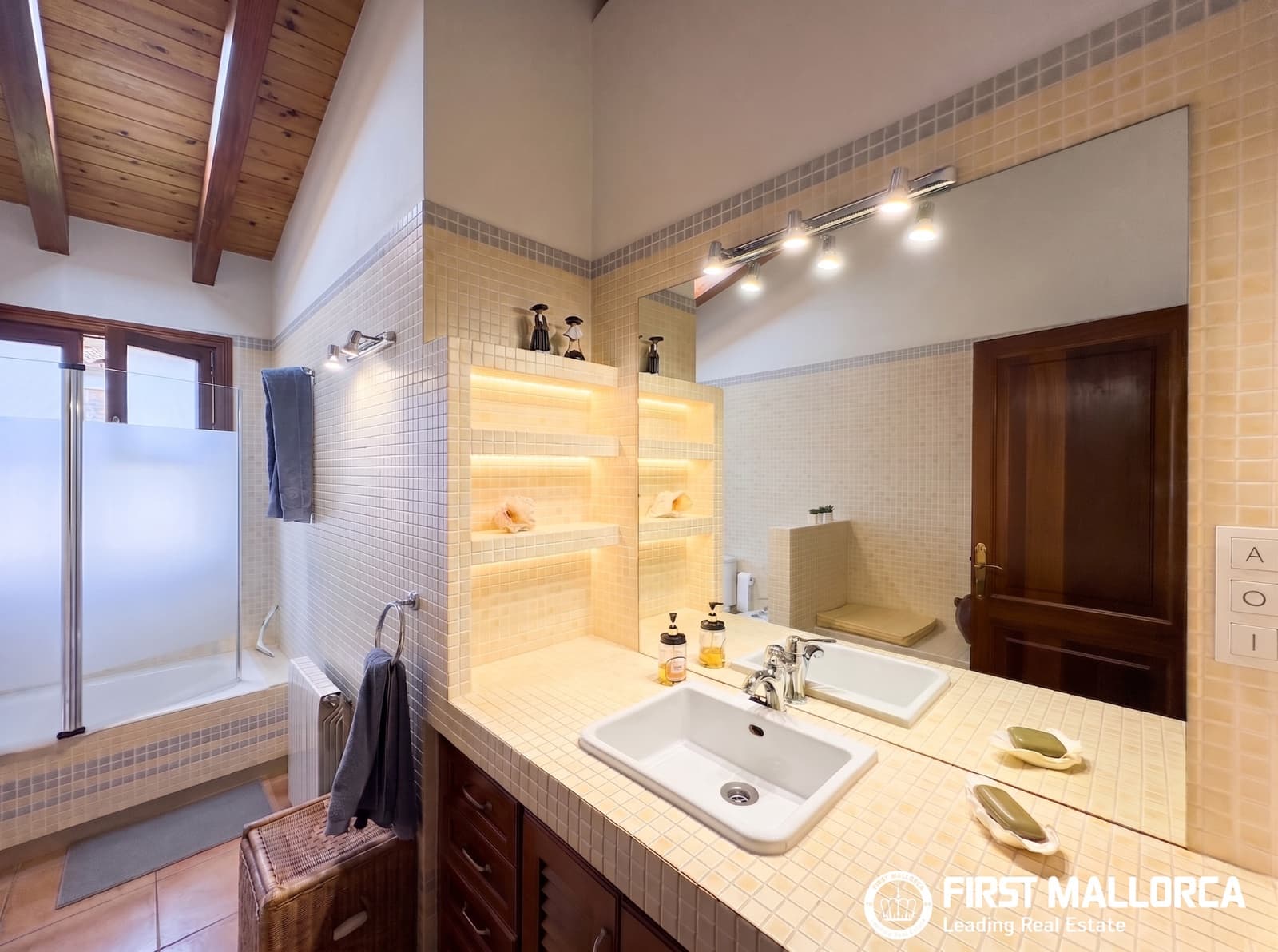 5 slaapkamer Villa te koop in Mancor de la Vall met garage - € 1.150.000 (Ref: 9937305)