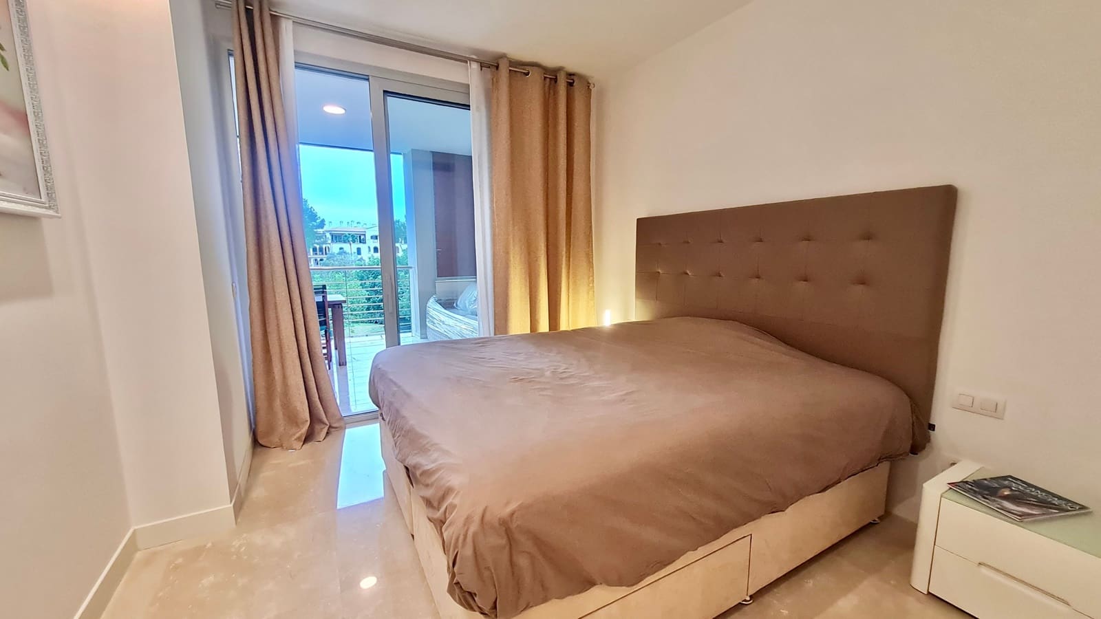 2 slaapkamer Appartement te koop in Bendinat met zwembad garage - € 1.750.000 (Ref: 9941504)