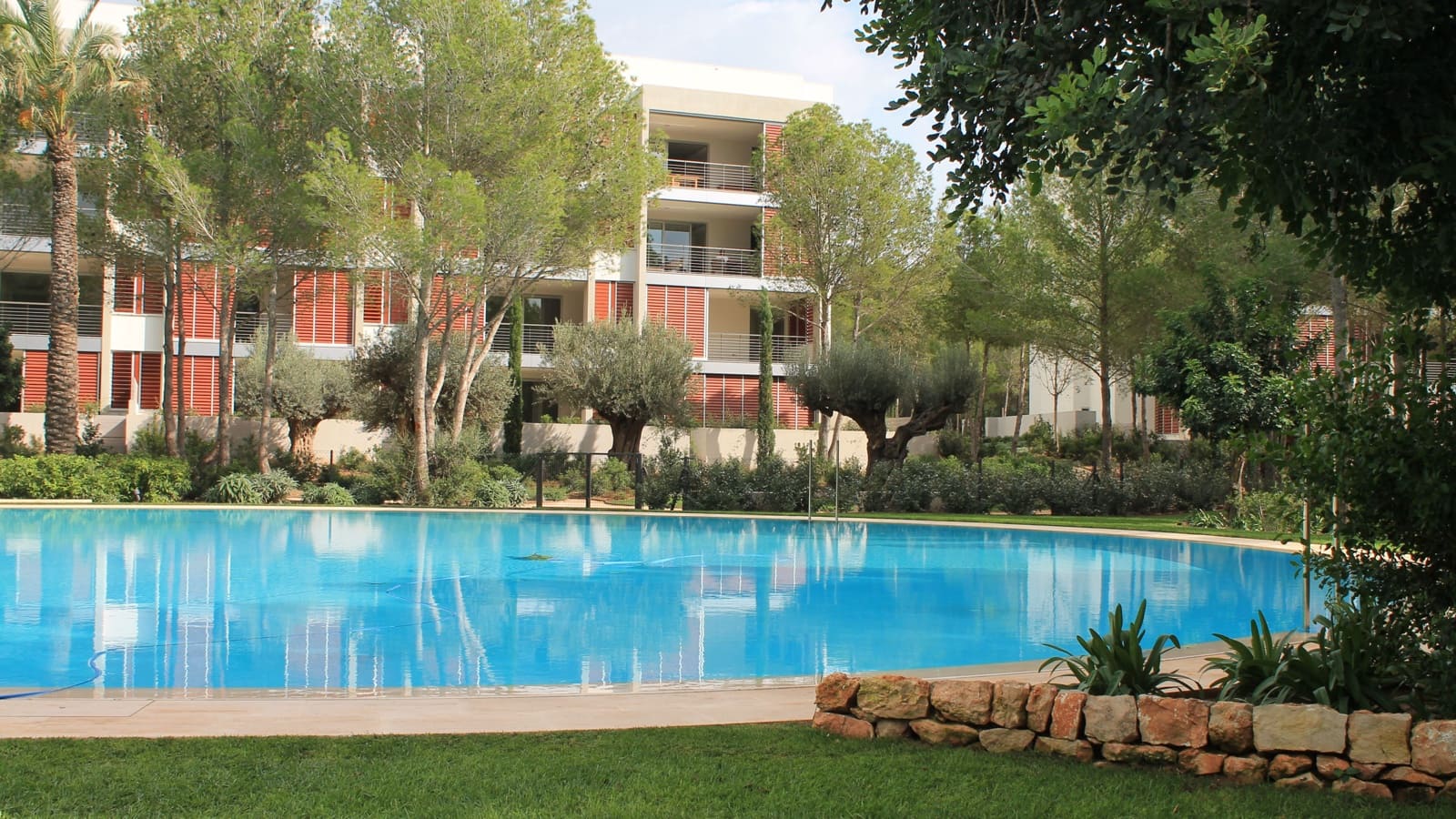 2 slaapkamer Appartement te koop in Bendinat met zwembad garage - € 1.750.000 (Ref: 9941504)