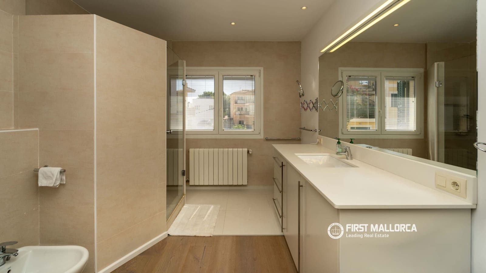 3 sypialnia Penthouse na sprzedaż w Portocolom z basenem garażem - 2 300 000 € (Ref: 9944916)