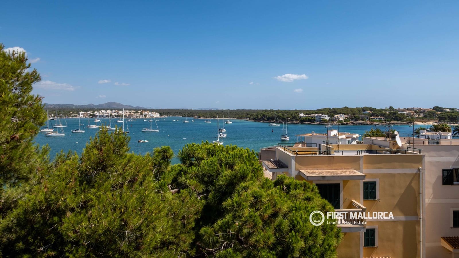 3 sypialnia Penthouse na sprzedaż w Portocolom z basenem garażem - 2 300 000 € (Ref: 9944916)