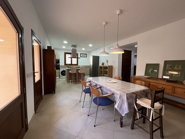 2 camera da letto Villetta a Schiera da affittare in María de la Salud / María de la Salut - 2.000 € (Rif: 9946783)