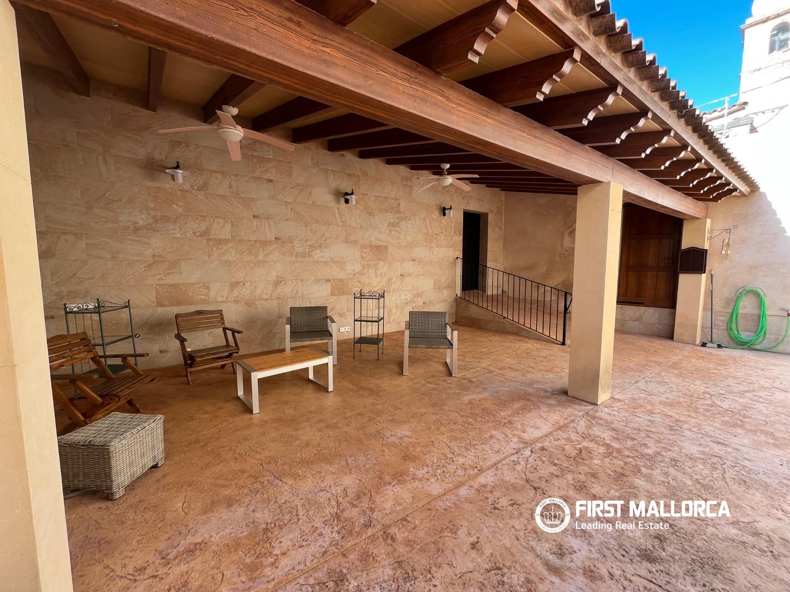 2 bedroom Terraced Villa for rent in Maria de la Salud / Maria de la Salut - € 2,000 (Ref: 9946783)