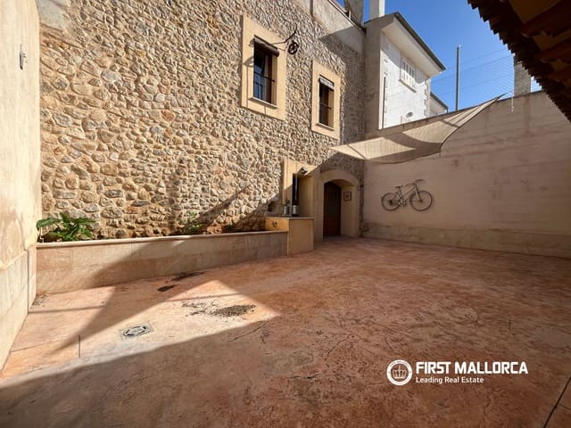 2 soveværelse Rækkehus til leje i María de la Salud / María de la Salut - € 2.000 (Ref: 9946783)