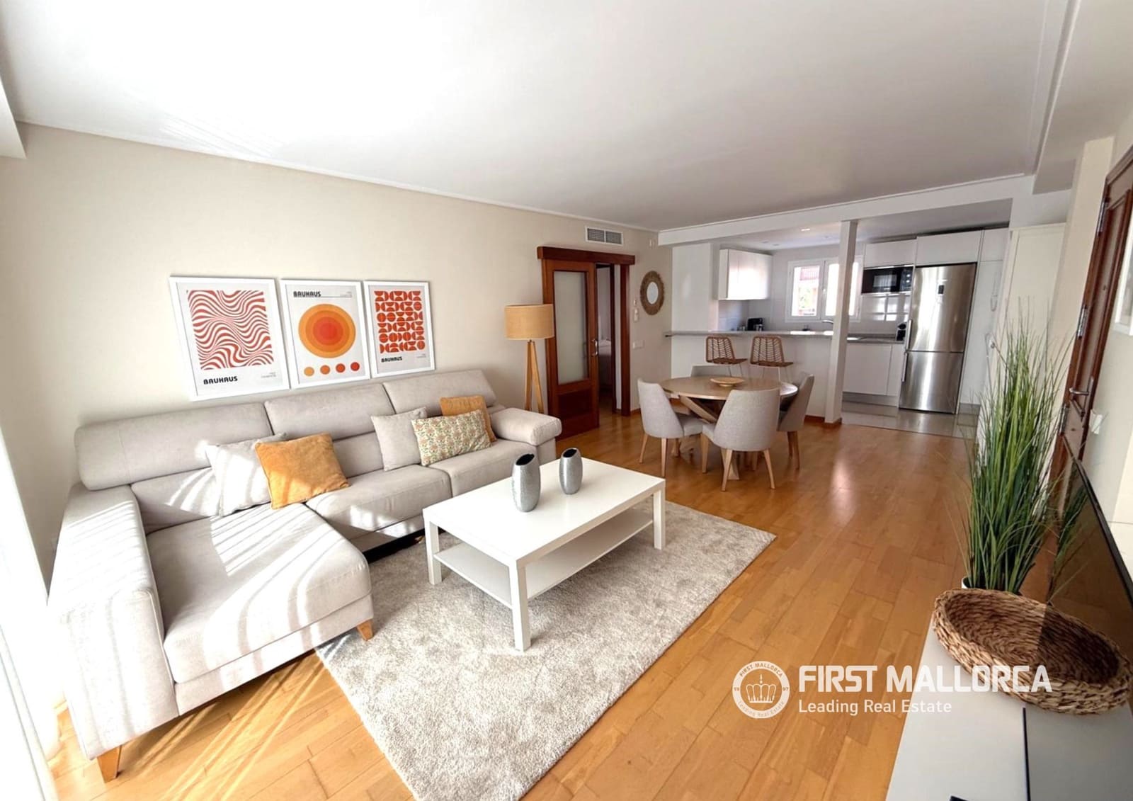 Appartement de 2 chambres à louer à Llucmajor avec piscine garage - 2 000 € (Ref: 9948885)