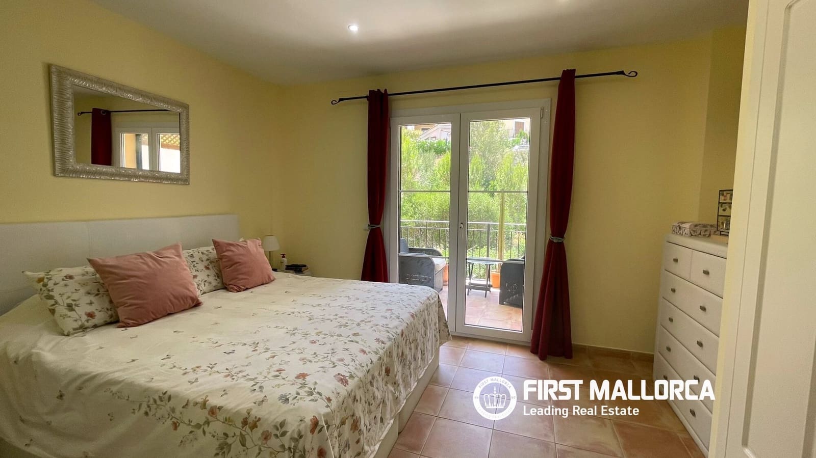 2 sypialnia Dom do wynajęcia w Es Camp De Mar / El Camp De Mar z garażem - 3 000 € (Ref: 9950677)