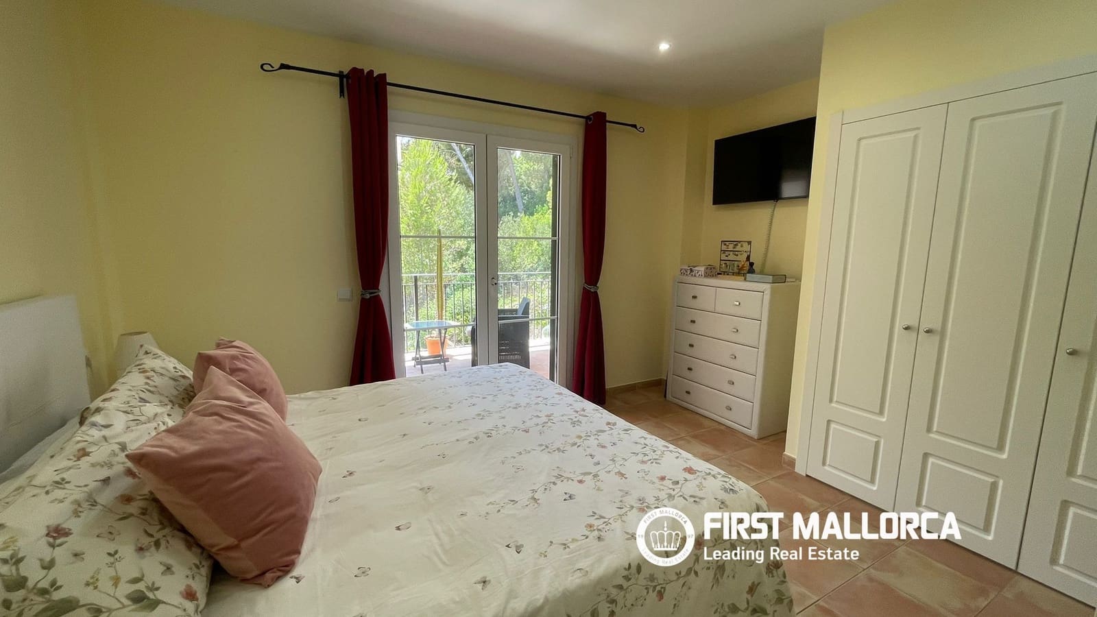 2 sypialnia Dom do wynajęcia w Es Camp De Mar / El Camp De Mar z garażem - 3 000 € (Ref: 9950677)