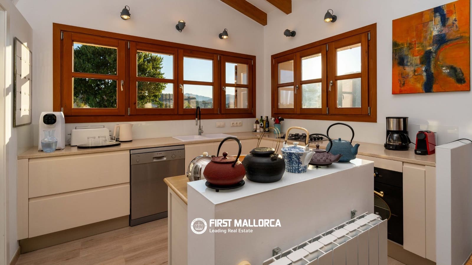 3 sypialnia Finka/Dom wiejski na sprzedaż w Moscari z basenem garażem - 2 900 000 € (Ref: 9950678)