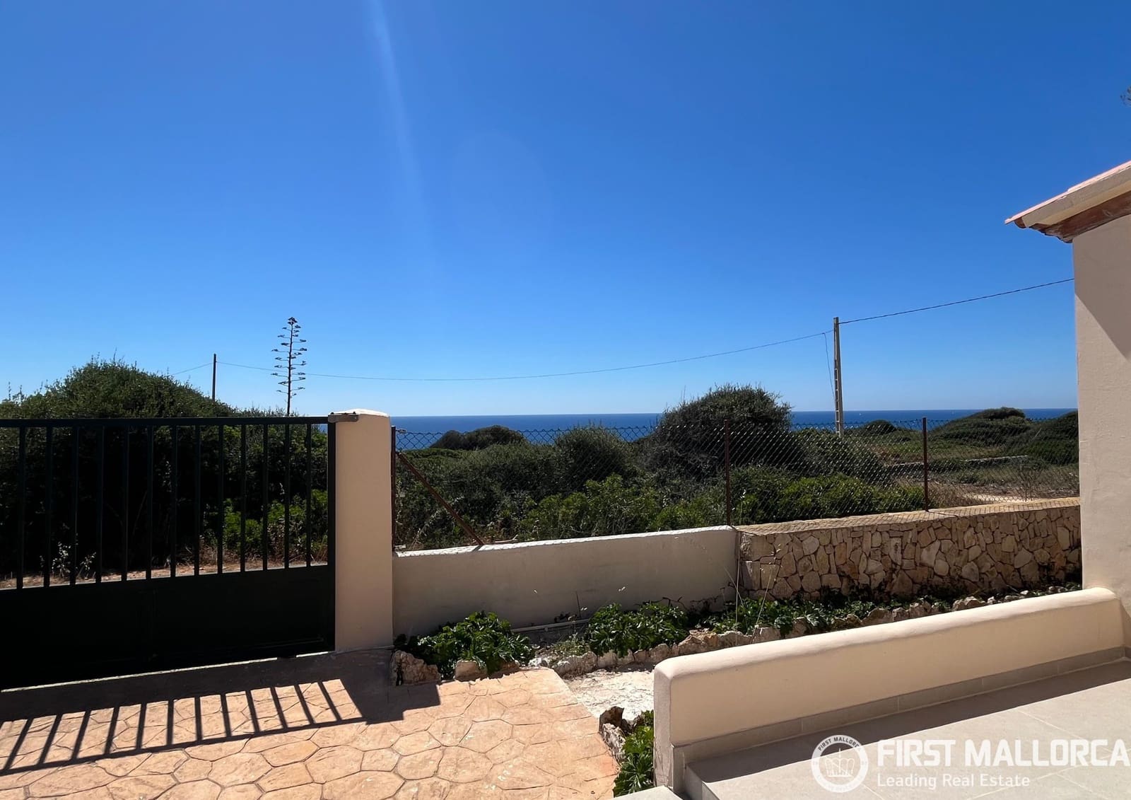 3 sypialnia Willa do wynajęcia w Cala Llombards z garażem - 2 350 € (Ref: 9950679)