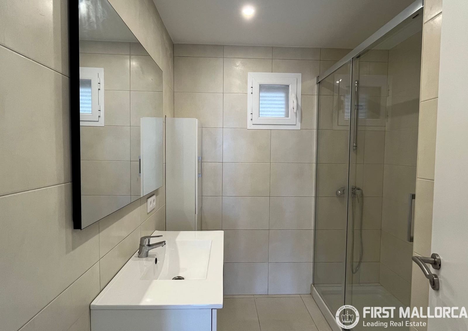 3 sypialnia Willa do wynajęcia w Cala Llombards z garażem - 2 350 € (Ref: 9950679)