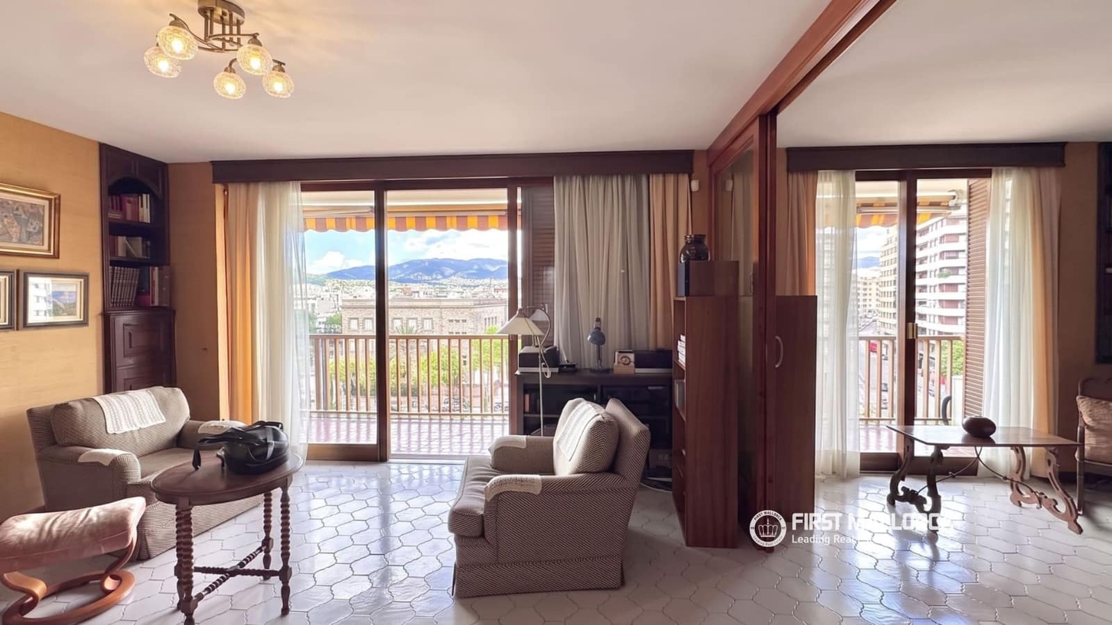 4 sovrum Lägenhet att hyra i Palma de Mallorca med garage - 3 000 € (Ref: 9953407)