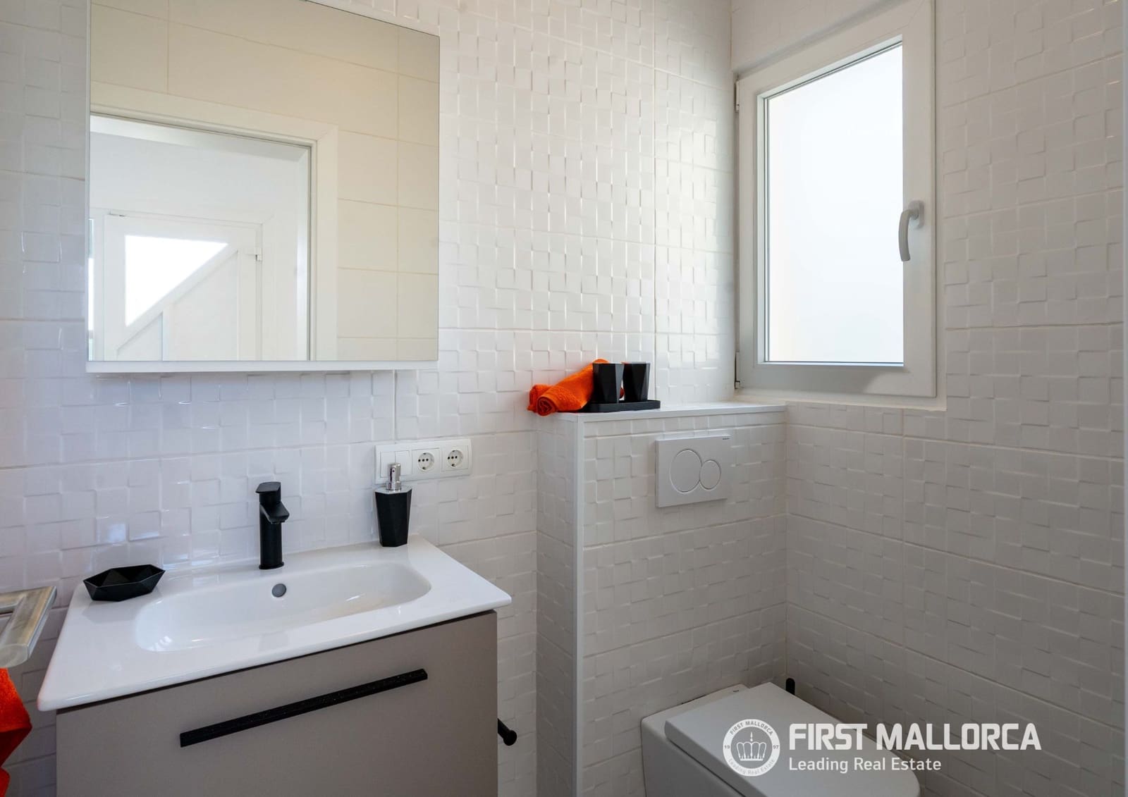 4 sypialnia Willa na sprzedaż w Portocristo / Port de Manacor z basenem garażem - 2 750 000 € (Ref: 9956578)