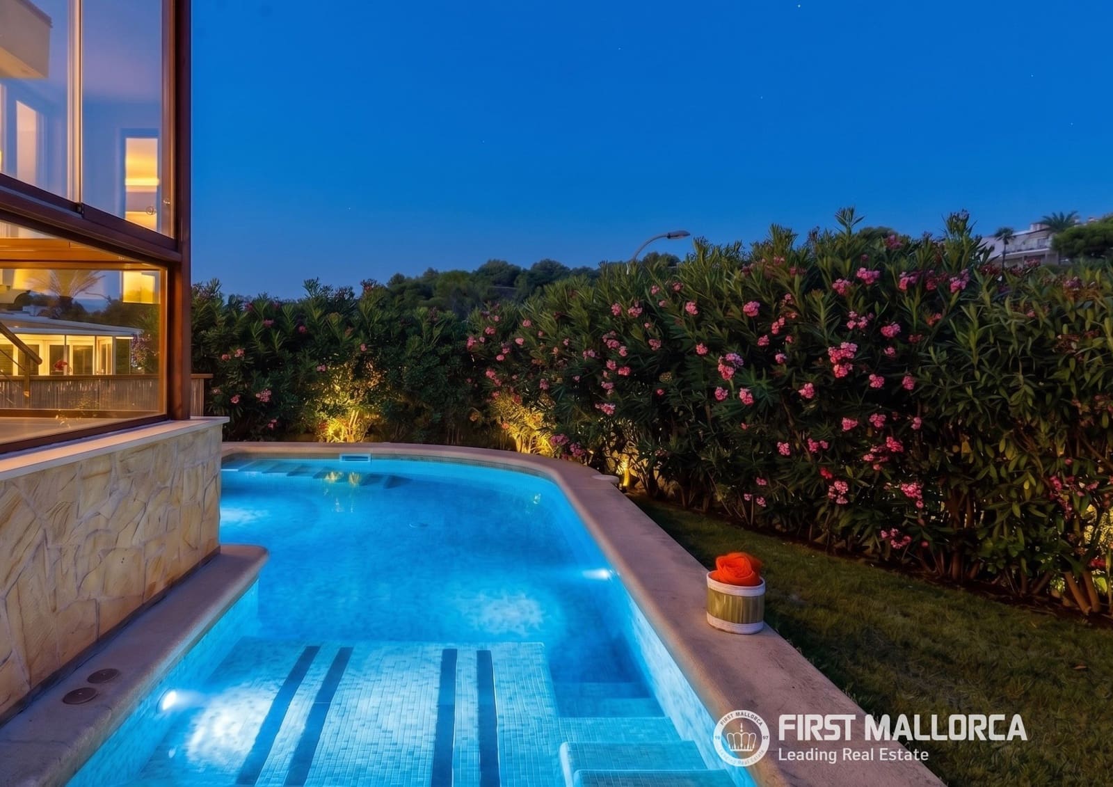 4 sypialnia Willa na sprzedaż w Portocristo / Port de Manacor z basenem garażem - 2 750 000 € (Ref: 9956578)