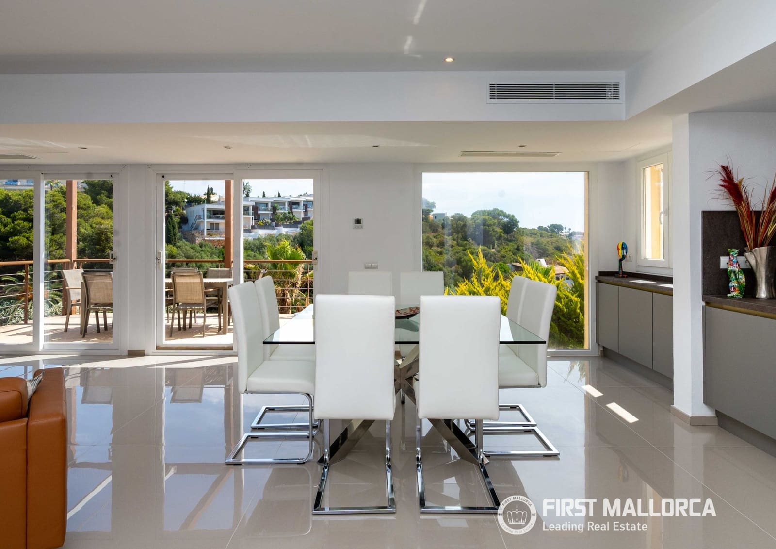 4 sypialnia Willa na sprzedaż w Portocristo / Port de Manacor z basenem garażem - 2 750 000 € (Ref: 9956578)