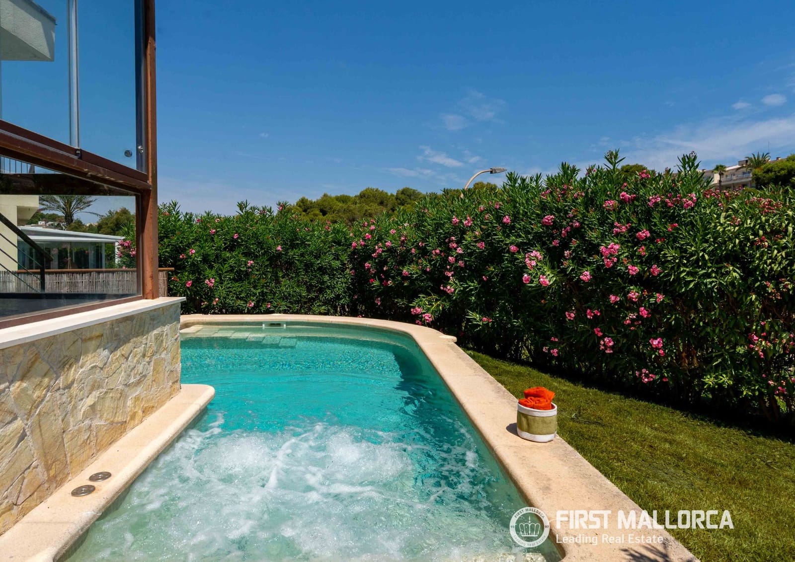 4 sypialnia Willa na sprzedaż w Portocristo / Port de Manacor z basenem garażem - 2 750 000 € (Ref: 9956578)