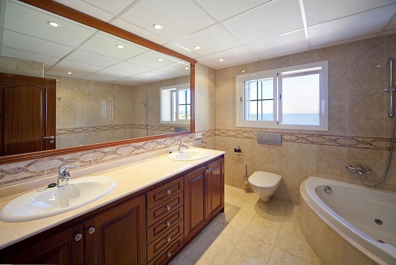 4 bedroom Villa for sale in El Toro / Port Adriano with pool garage - € 2,900,000 (Ref: 9961759)