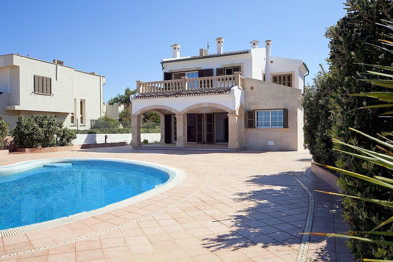 4 bedroom Villa for sale in El Toro / Port Adriano with pool garage - € 2,900,000 (Ref: 9961759)