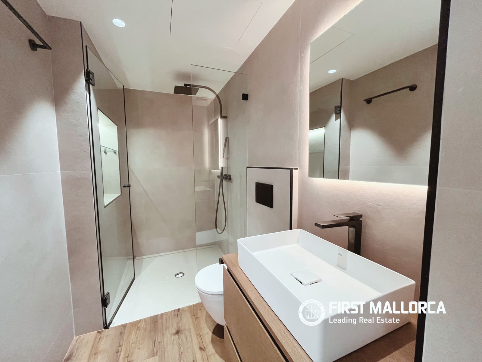 2 slaapkamer Penthouse te huur in Palma de Mallorca - € 2.400 (Ref: 9961762)