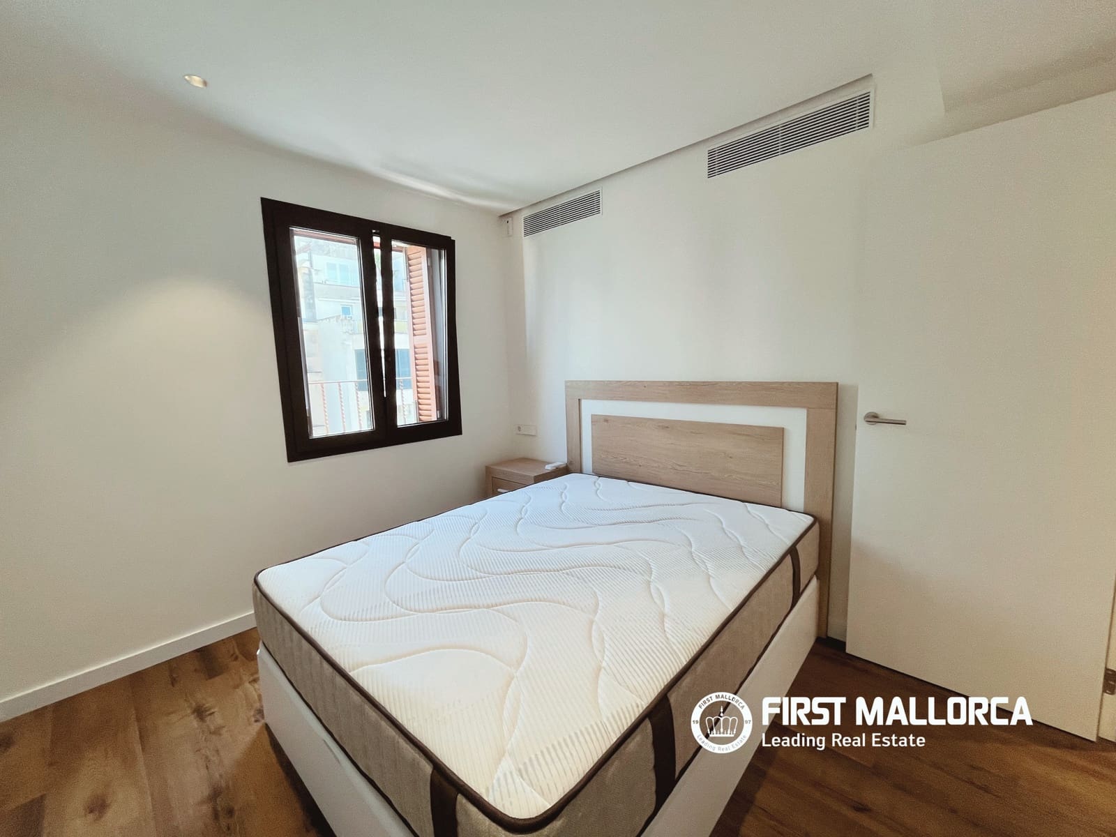 2 slaapkamer Penthouse te huur in Palma de Mallorca - € 2.400 (Ref: 9961762)