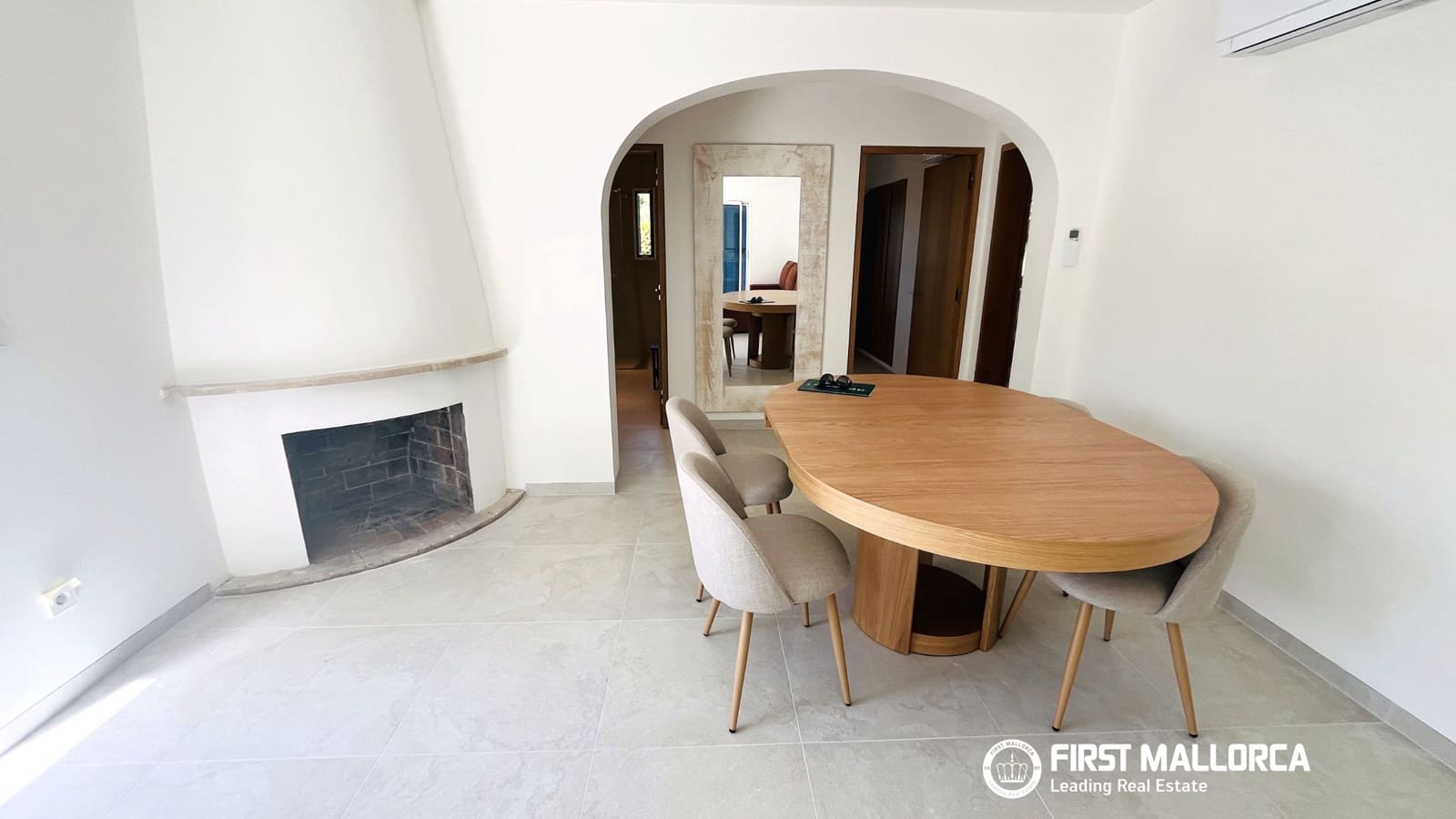 3 bedroom Villa for rent in Cala Murada with garage - € 2,000 (Ref: 9961764)