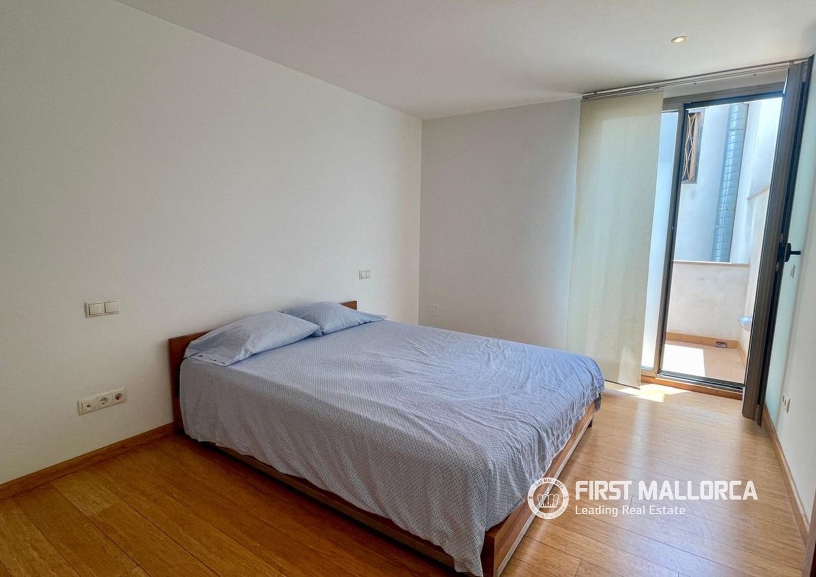 2 bedroom Penthouse for rent in Palma de Mallorca - € 2,300 (Ref: 9969061)