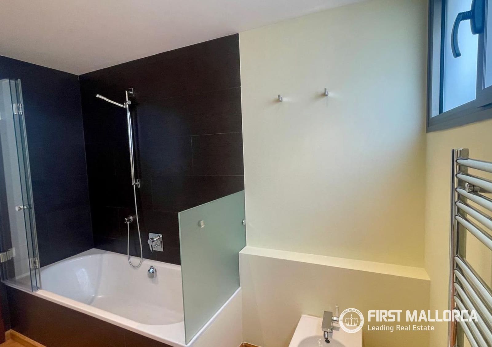 2 bedroom Penthouse for rent in Palma de Mallorca - € 2,300 (Ref: 9969061)