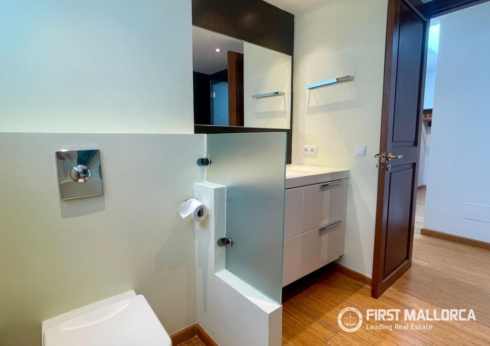 2 bedroom Penthouse for rent in Palma de Mallorca - € 2,300 (Ref: 9969061)