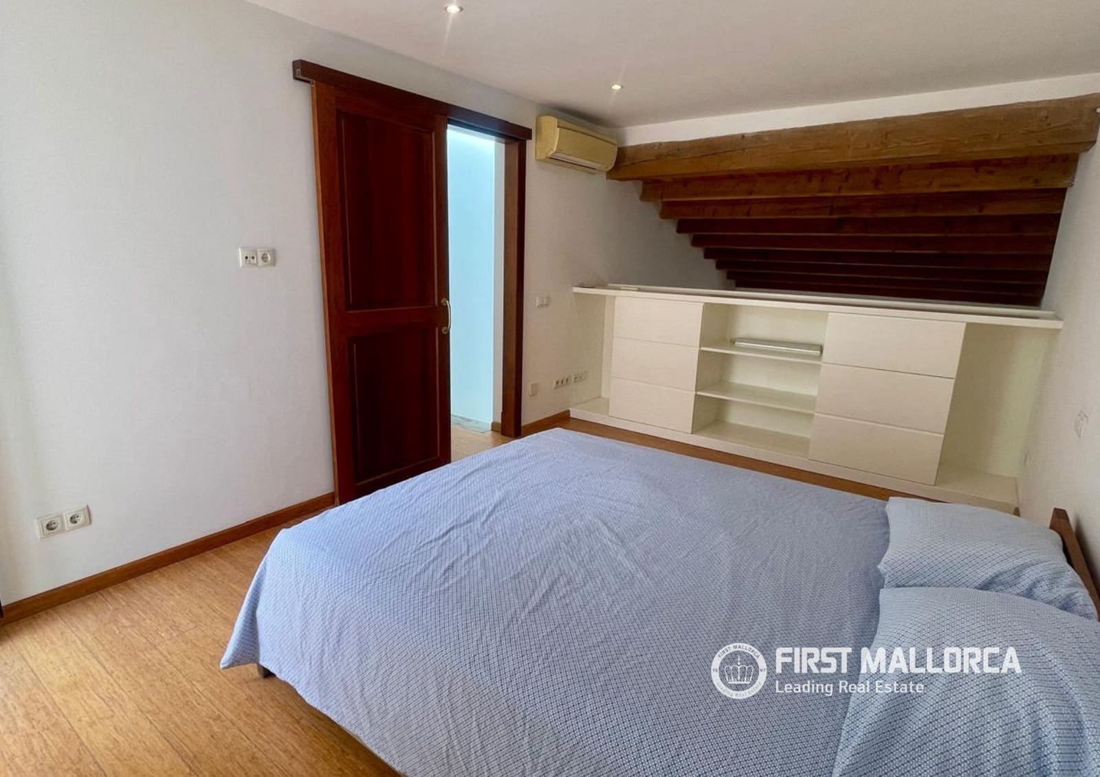 2 bedroom Penthouse for rent in Palma de Mallorca - € 2,300 (Ref: 9969061)