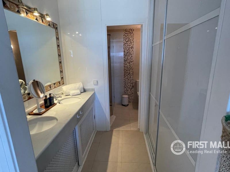 2 soverom Leilighet til salgs i Portals Nous med svømmebasseng - € 1 495 000 (Ref: 9974365)
