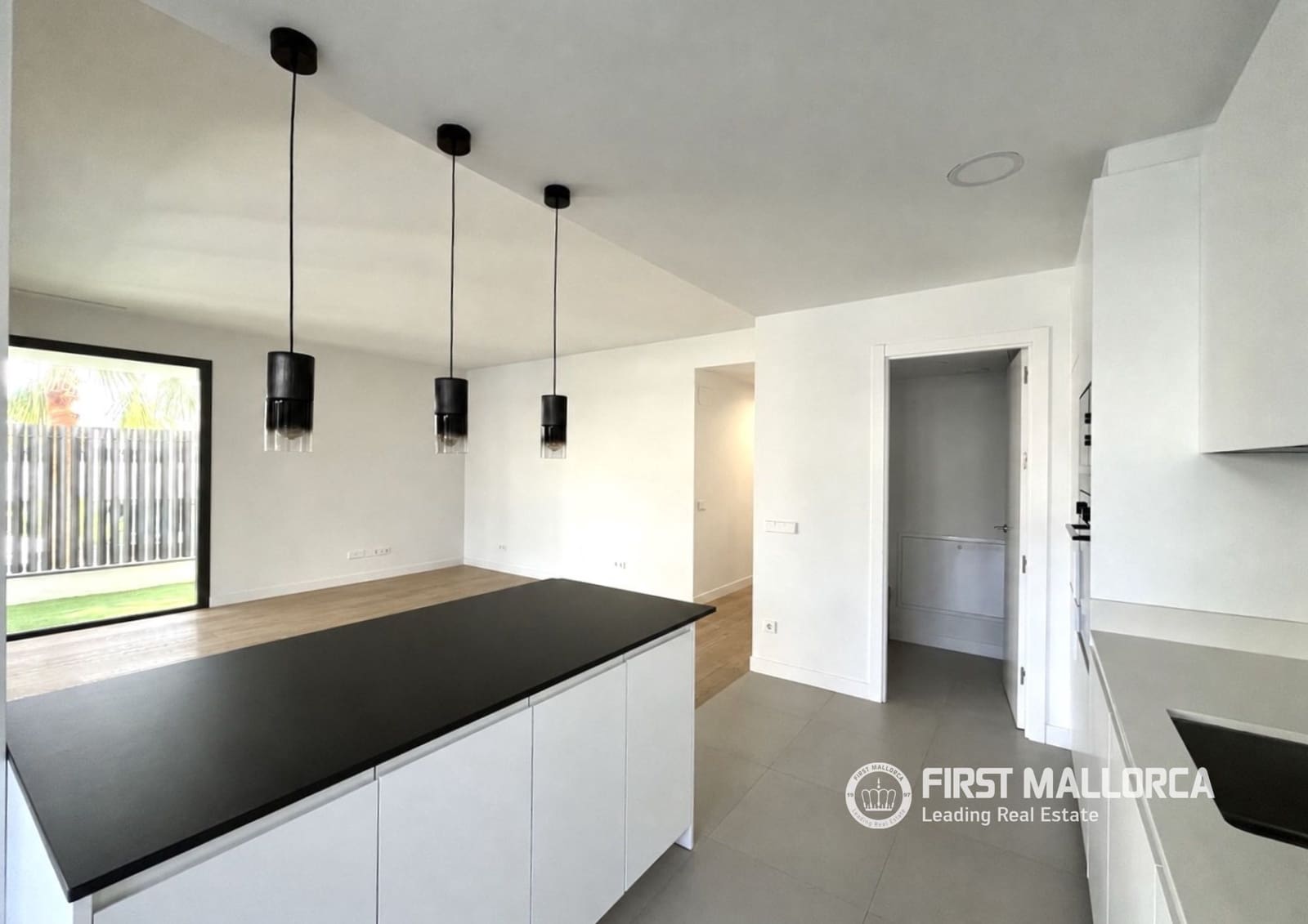 3 camera da letto Appartamento da affittare in Palma de Mallorca con garage - 3.000 € (Rif: 9976517)