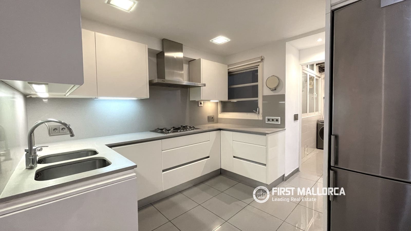 4 soveværelse Lejlighed til leje i Palma de Mallorca med garage - € 2.950 (Ref: 9983972)