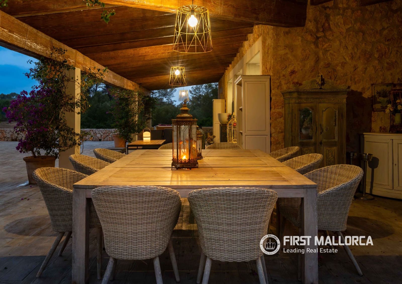 6 soveværelse Finca/Landehus til salg i Algaida med swimmingpool garage - € 2.350.000 (Ref: 9983974)
