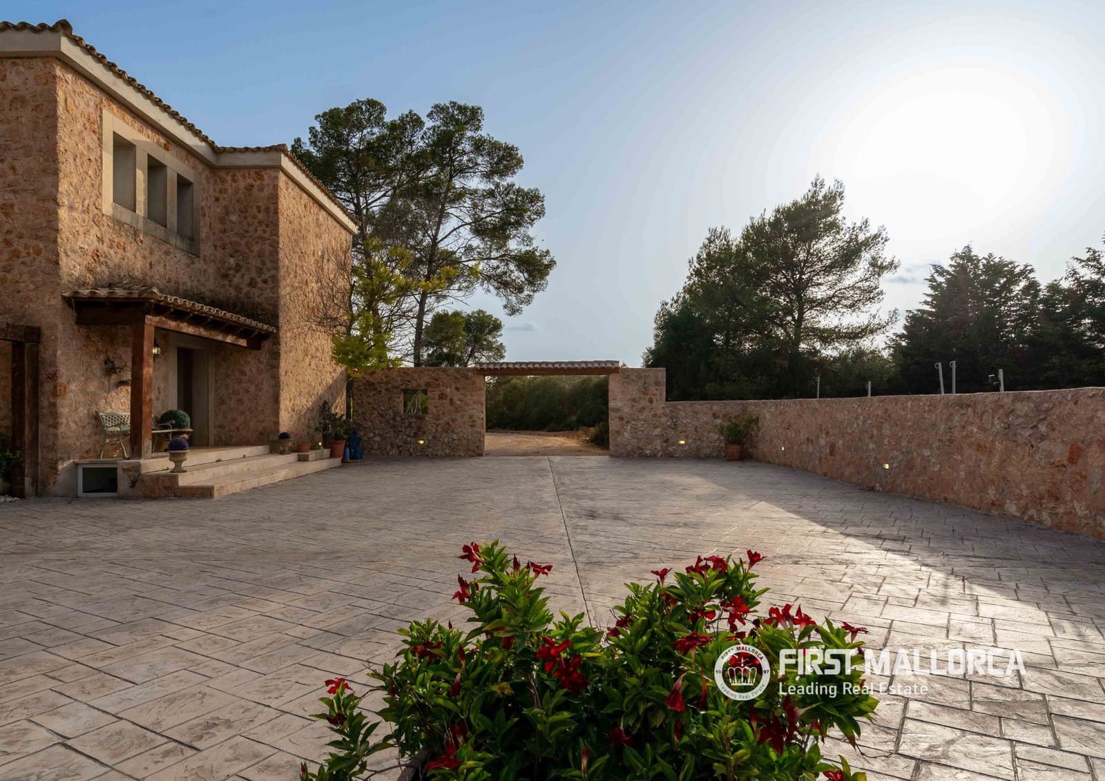 6 soveværelse Finca/Landehus til salg i Algaida med swimmingpool garage - € 2.350.000 (Ref: 9983974)