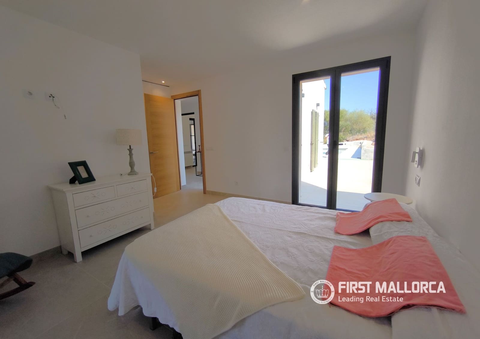 3 camera da letto Finca/Casa di Campagna da affittare in Buger con piscina garage - 3.700 € (Rif: 9983975)