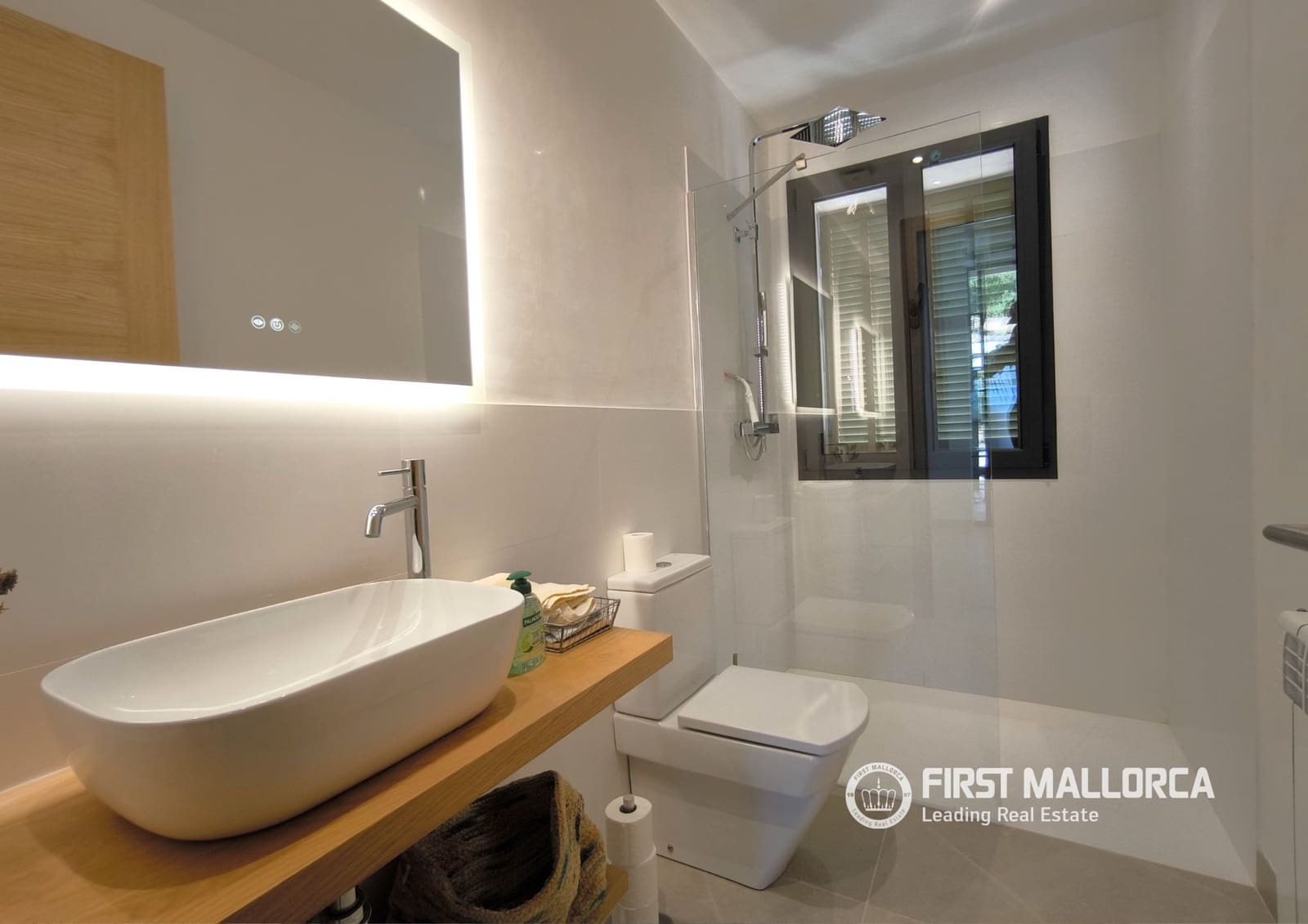3 camera da letto Finca/Casa di Campagna da affittare in Buger con piscina garage - 3.700 € (Rif: 9983975)